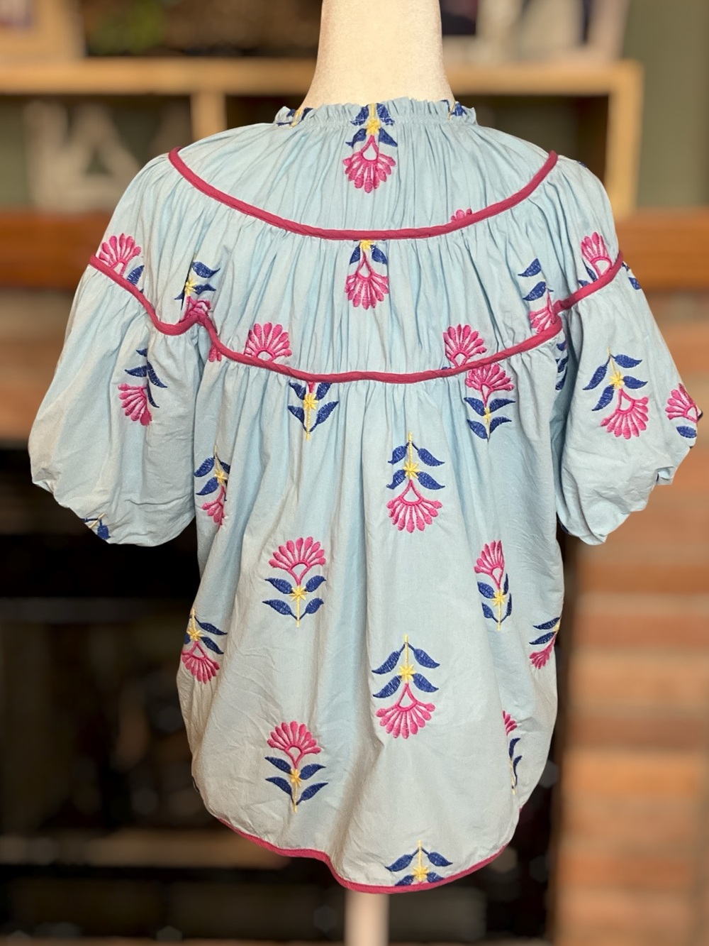 Umgee Embroidered Puff Sleeve Blouse, size S - Picture 3 of 6